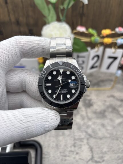 3235機芯白金膠遊艇名仕型M226659